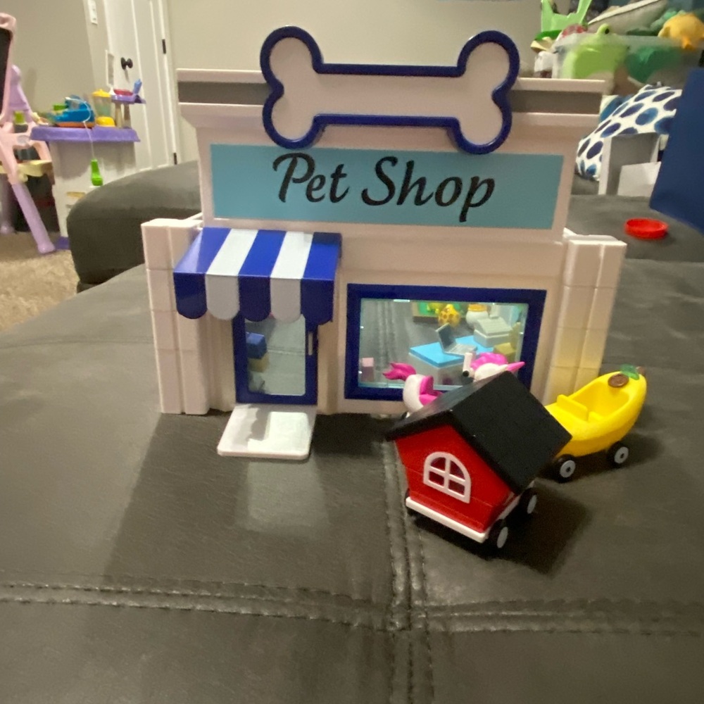 Adopt me Roblox Pet shop
